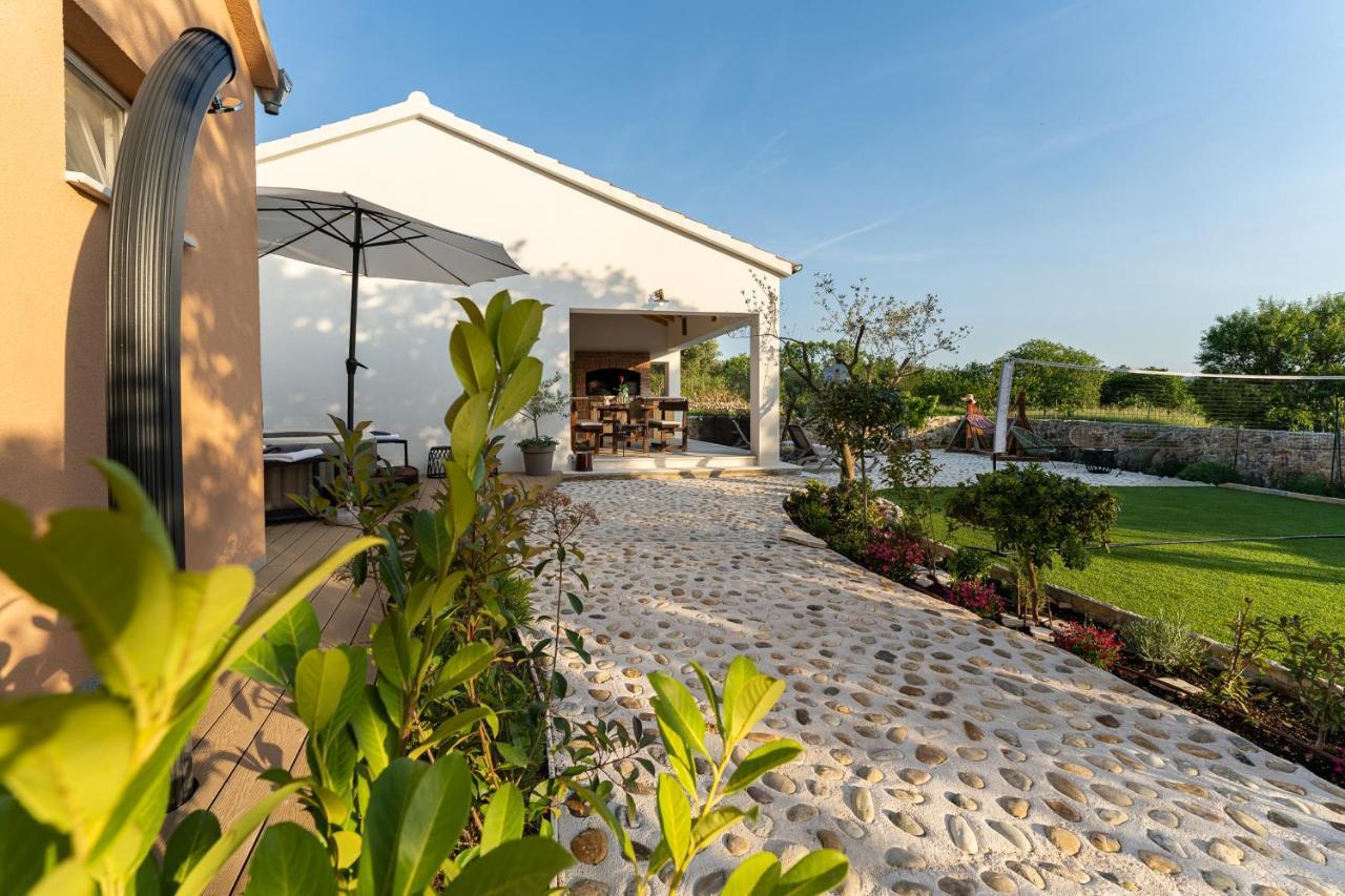 Holiday Home - Villa Thorak Anic Exterior photo